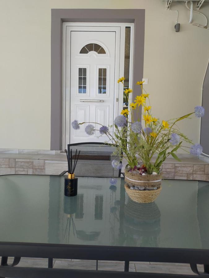 Just Constructed! Villa Gastuni Exterior photo